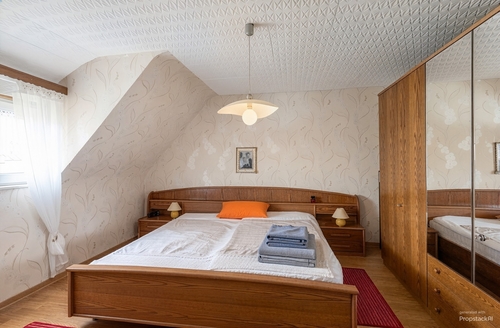 Schlafzimmer - (KI generiert) - 