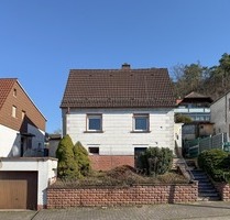 Seltene Chance in Otterbach – Freistehendes Wohnhaus mit großem Ausbaupotenzial & Sanierungsbedarf