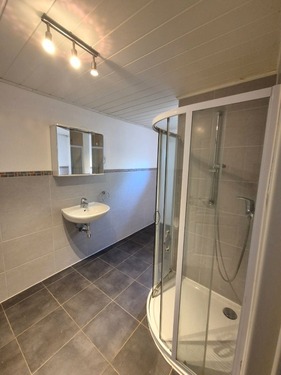 Bad mit Dusche UG - 