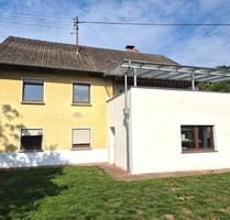 Freistehendes gepflegtes Einfamilienhaus in Sulzbachtal – sofort bezugsbereit in ruhiger Lage