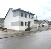 Attraktives und modernisiertes Einfamilienhaus mit Einliegerwohnung - Idar-Oberstein