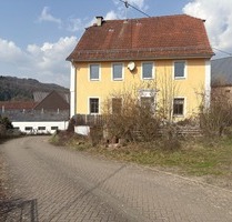 Charmantes, denkmalgeschütztes Einfamilienhaus mit Privatsphäre und Naturanschluss - Niederalben