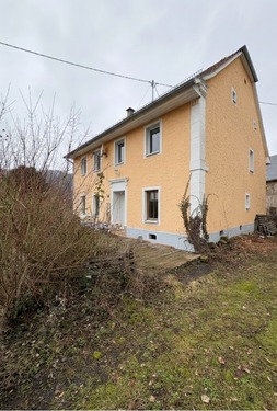 Hausansicht - Charmantes, denkmalgeschütztes Einfamilienhaus mit Privatsphäre und Naturanschluss