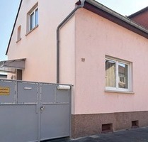 „Einfamilienhaus mit Anbau in ruhiger Lage – Potenzial inklusive“ in Ludwigshafen-Oggersheim