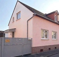 „Einfamilienhaus mit Anbau in ruhiger Lage – Potenzial inklusive“ in Ludwigshafen-Oggersheim