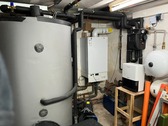 Warmwasserspeicher u. Gasbrennwerttherme - 