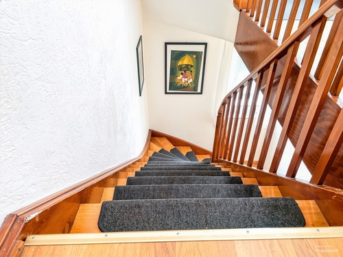 Treppenhaus - (KI generiert) - 