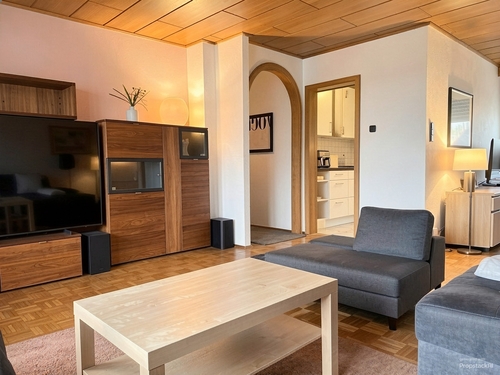 Wohnzimmer - (KI generiert) - Mehrfamilienhaus, Wohnhaus mit 174,00 m&sup2; in Mannheim zum Kaufen
