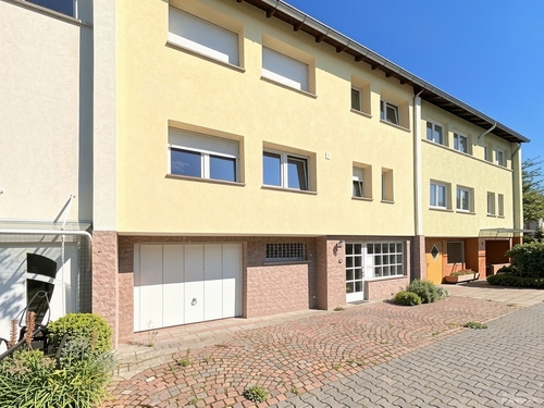 Außenansicht - Attraktives Dreifamilienhaus in Mannheim-Neckarstadt – Kapitalanlage mit Entwicklungspotenzial