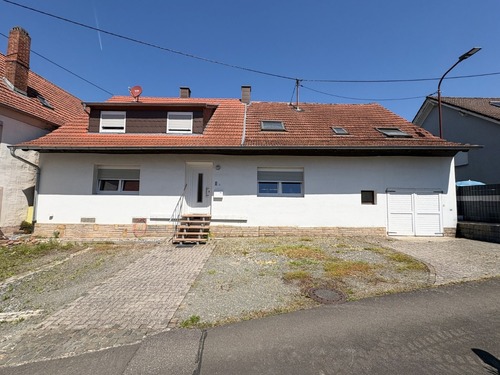 Außenansicht - Historischer Charme trifft neue Möglichkeiten – Einfamilienhaus mit Potenzial