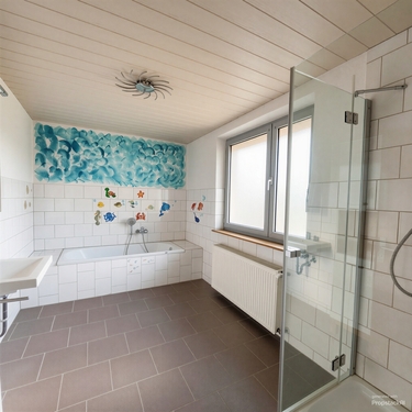 Badezimmer - (KI generiert) - 