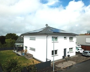 Design-Stadtvilla der Extraklasse – Luxusambiente, Wellness-Sauna & A+ Energieeffizienz, sofort frei - Schmalenberg