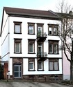Straßenansicht - Modernisierte 2-Zimmer-Wohnung im gepflegtem MFH in Pirmasens zu vermieten