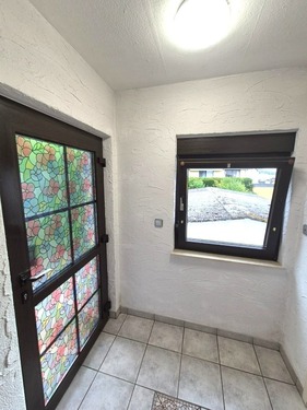 Eingang - 5 Zimmer Maisonettenwohnung in Gonbach