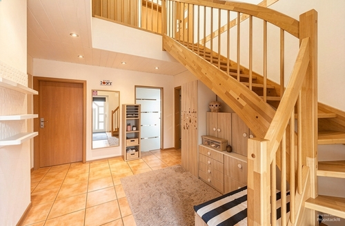 Eingangsbereich mit Treppe - (KI generiert) - 