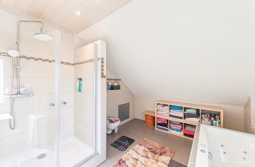 Badezimmer - (KI generiert) - 