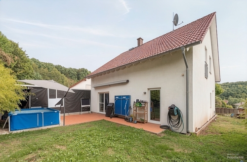 Außenansicht - (KI generiert) - 5 Zimmer Einfamilienhaus zum Kaufen in Mehlbach