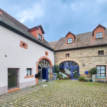 Innenhof - Zur Vermietung: Historisches Wohnen neu definiert – liebevoll saniertes Haus mit 180 m² in Altenglan
