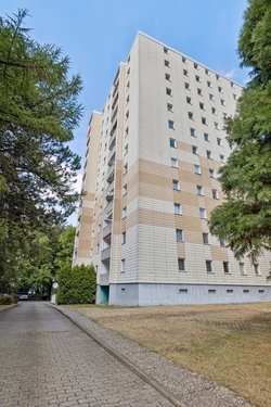 Außenansicht - 107 m² Wohnen auf einer Ebene – gepflegte Eigentumswohnung mit Fernblick in Landstuhl Atzel