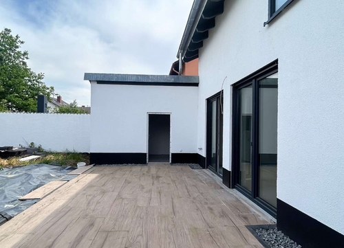 Terrasse – Blick Richtung G... - 6 Zimmer Doppelhaushälfte zum Kaufen in Gimbsheim