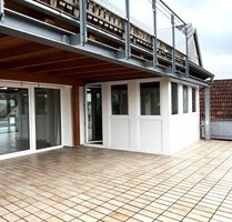 Sonnenparadies über den Dächern – Dachgeschosswohnung mit einzigartiger Terrasse in Enkenbach