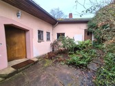 Hausansicht vorne - 9 Zimmer Villa in Frankeneck