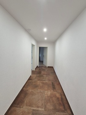Flur EG/Kellerbereich - 