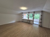 Schlafzimmer 2 OG mit Balkon - 