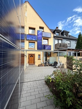 Rückansicht - Stilvolle DHH klimatisiert mit Garten, Terrasse & Keller – 4 Etagen in bester Lage