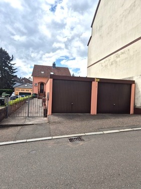 Garagen - Einfamilienhaus mit 135,00 m² in Pirmasens zum Kaufen