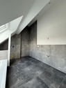 Badezimmer mit Badewanne und Dusche 1. Obergeschoss - 