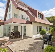 Top gepflegtes EFH auf der Atzel 193 m² Wohnfläche Großzügiger Wohnkomfort mit Gaube - Landstuhl
