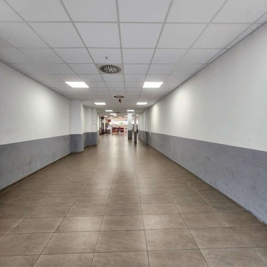 Flur zum Penny-Markt - Büro zum Kaufen in Saarbrücken