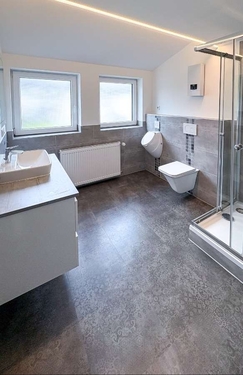 Badezimmer 1. OG - 