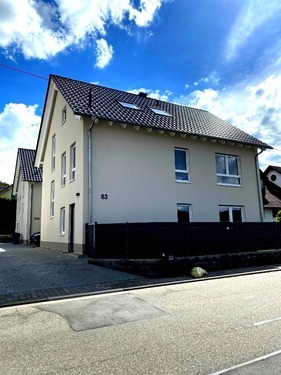 Einfahrt - 7 Zimmer Einfamilienhaus in Schwedelbach