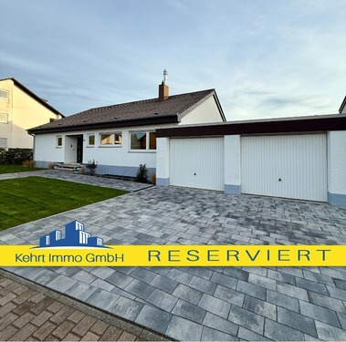 Frontansicht - - REDUZIERT- Liebhaber aufgepasst: Modernisierter Wohlfühl-Bungalow mit Sauna in Weilerbachs Toplage