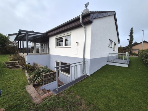 Seitenansicht - Einfamilienhaus mit 214,00 m&sup2; in Weilerbach zum Kaufen