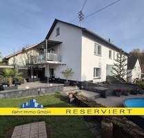 Großzügiges Wohnen für zwei Generationen: Poolbereich mit Poolbar & barrierefreiem EG - Katzweiler