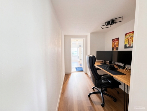 Arbeitszimmer - (KI generiert) - 
