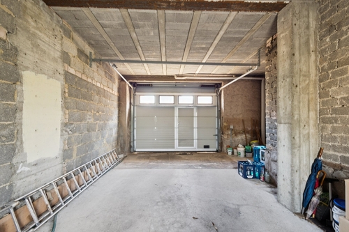 Garage - 