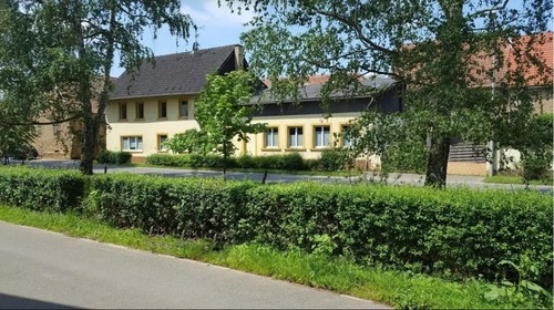 Straßenansicht - Einzigartiges Wohnambiente: Historischer Charakter modern interpretiert mit hochwertiger Ausstattung