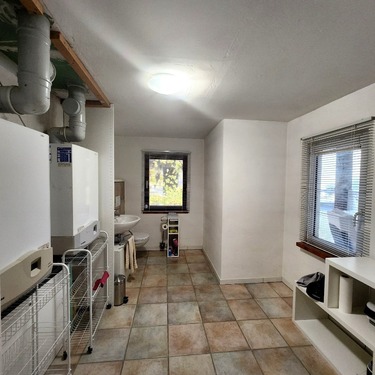 Gäste-WC Anbau mit Heizungen - 