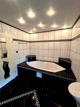 Badezimmer/Wanne - 