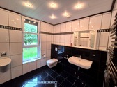 Badezimmer 1 O - 