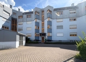 Außenansicht Wohnhaus - Attraktive Kapitalanlage im Uni-Gebiet – 1,5-Zimmer-Wohnung mit TG-Stellplatz