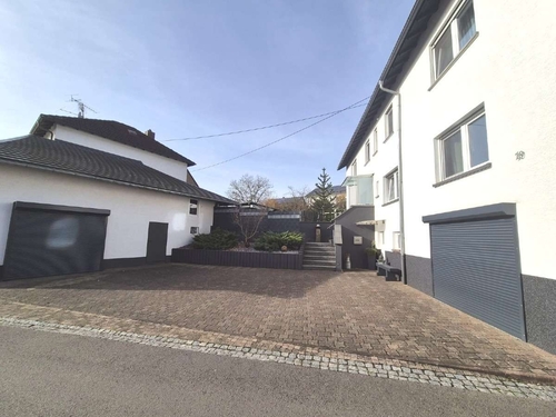 Außenansicht - 9 Zimmer Zweifamilienhaus in Katzweiler