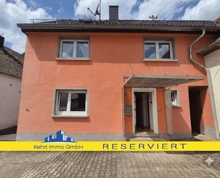 Reserviert-EFH mit Anbau, 2 Garagen & mehreren Stellplätzen – Renovierungsobjekt mit viel Potenzial für den schmalen Geldbeutel - Gries