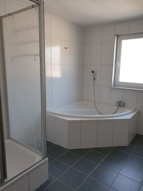 Badezimmer - Reihenendhaus mit 177,00 m&sup2; in Queidersbach zum Kaufen
