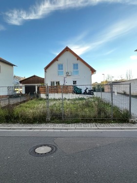 Front - Grundstück in Rülzheim