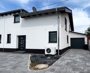 Moderne Neubau-DHH mit Energieeffizienz A+ am Eicher See in Gimbsheim – Südterrasse & Garage